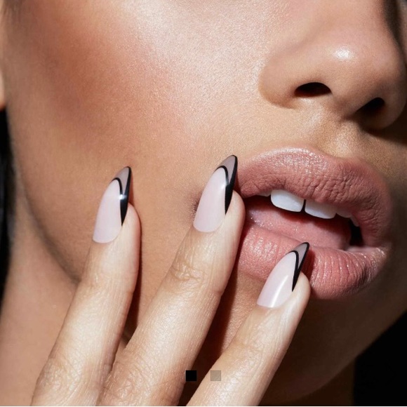 SHEER FIXATION - ALMOND - full set press-on nails by Static Nails - Picture 5 of 6